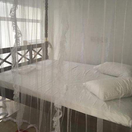 Gold Coast Resort เวลิกามา ภายนอก รูปภาพ